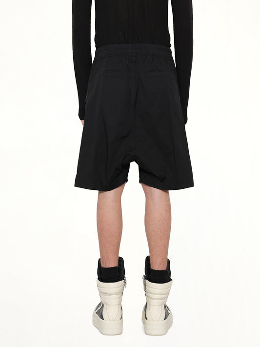 Heizer Bela in Black