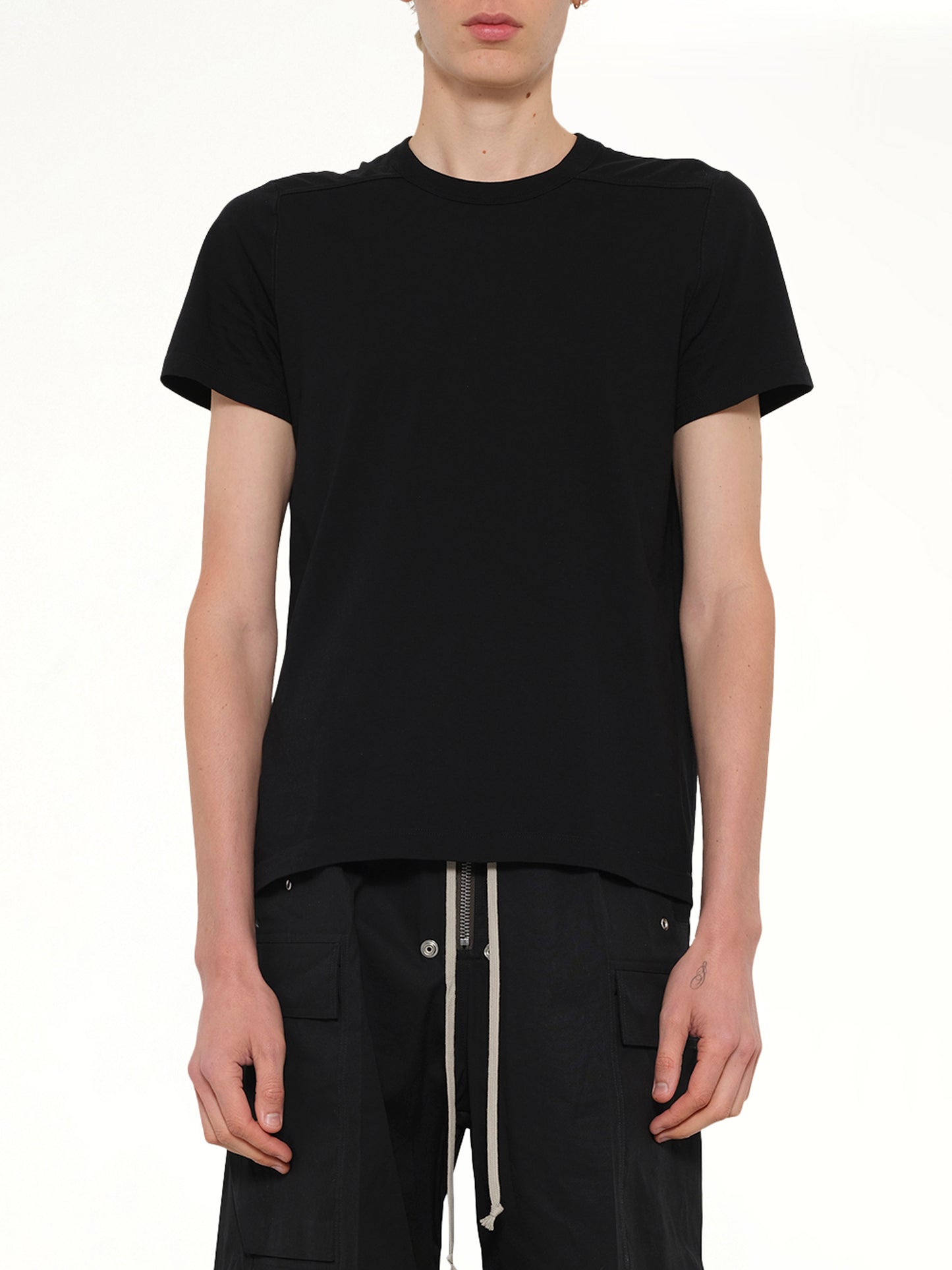 Short Level T in Black