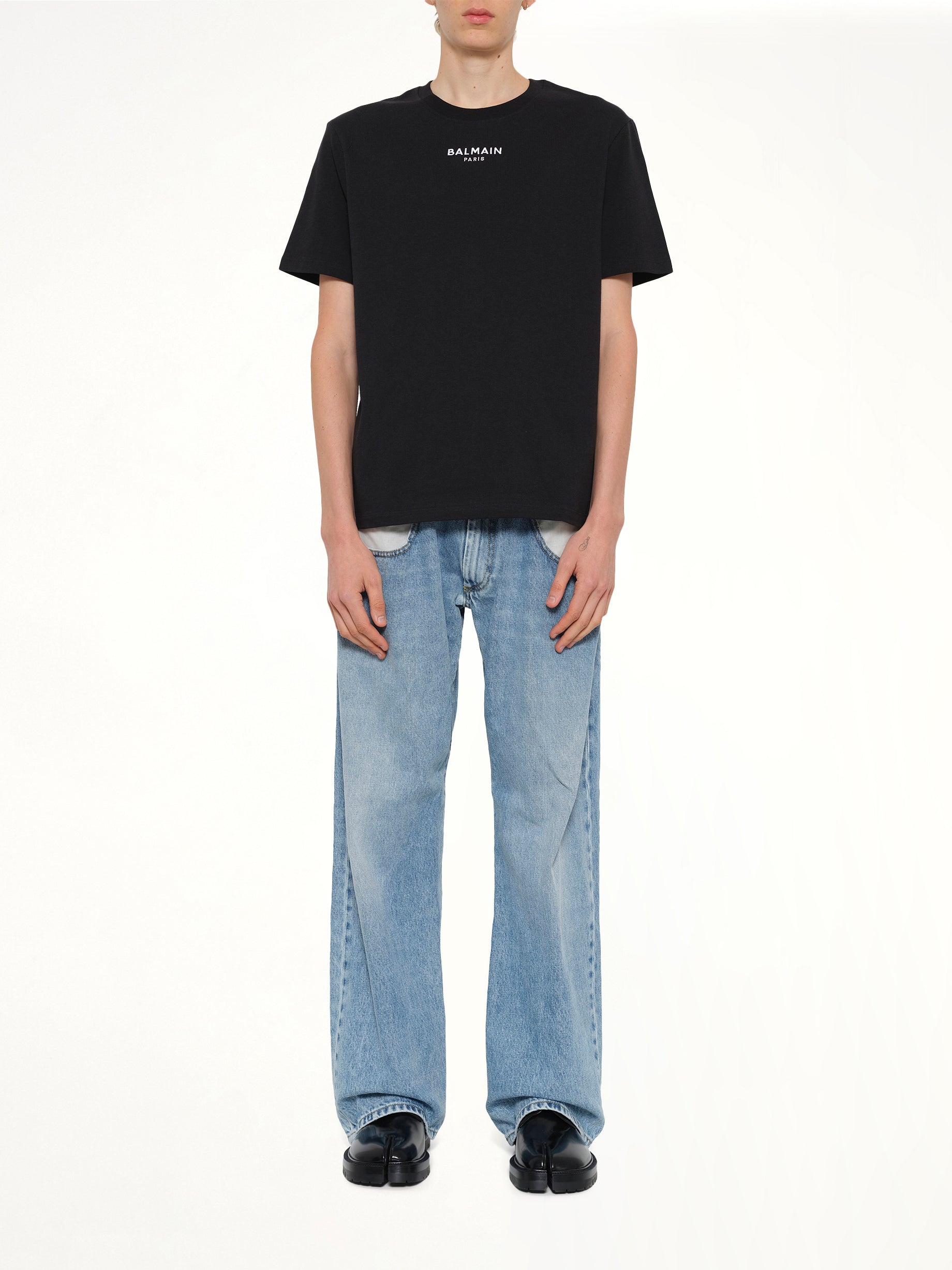 BALMAIN Small Balmain Paris T-Shirt in Black/White Model View from MARAIS