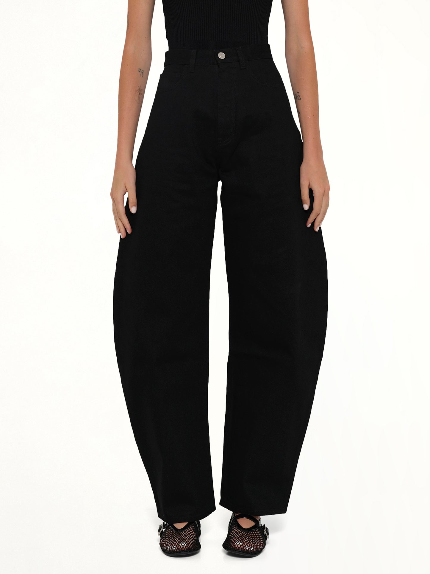 Round Pants in Black