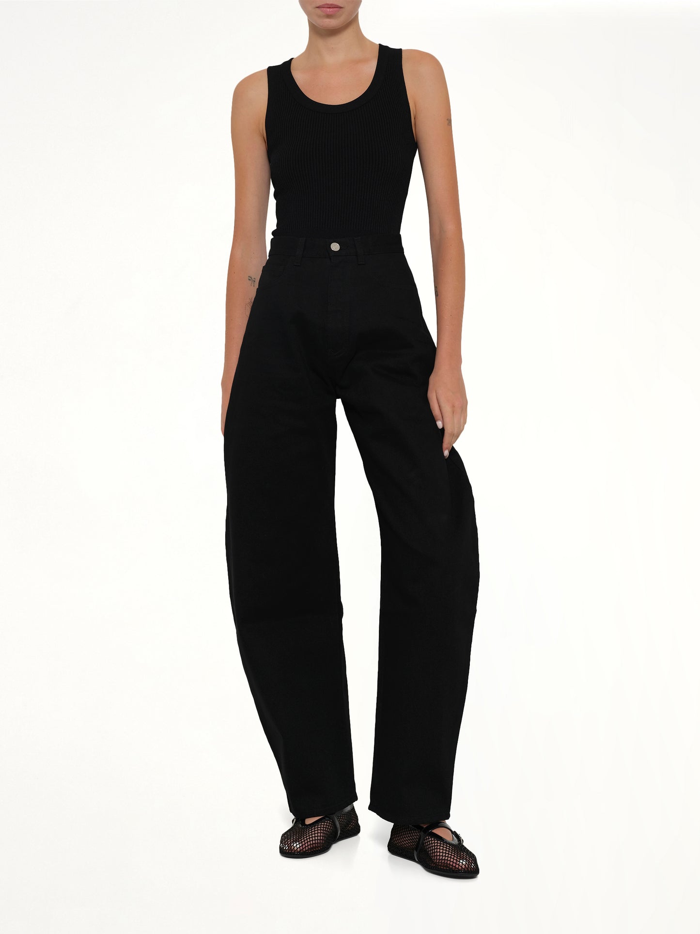 Round Pants in Black