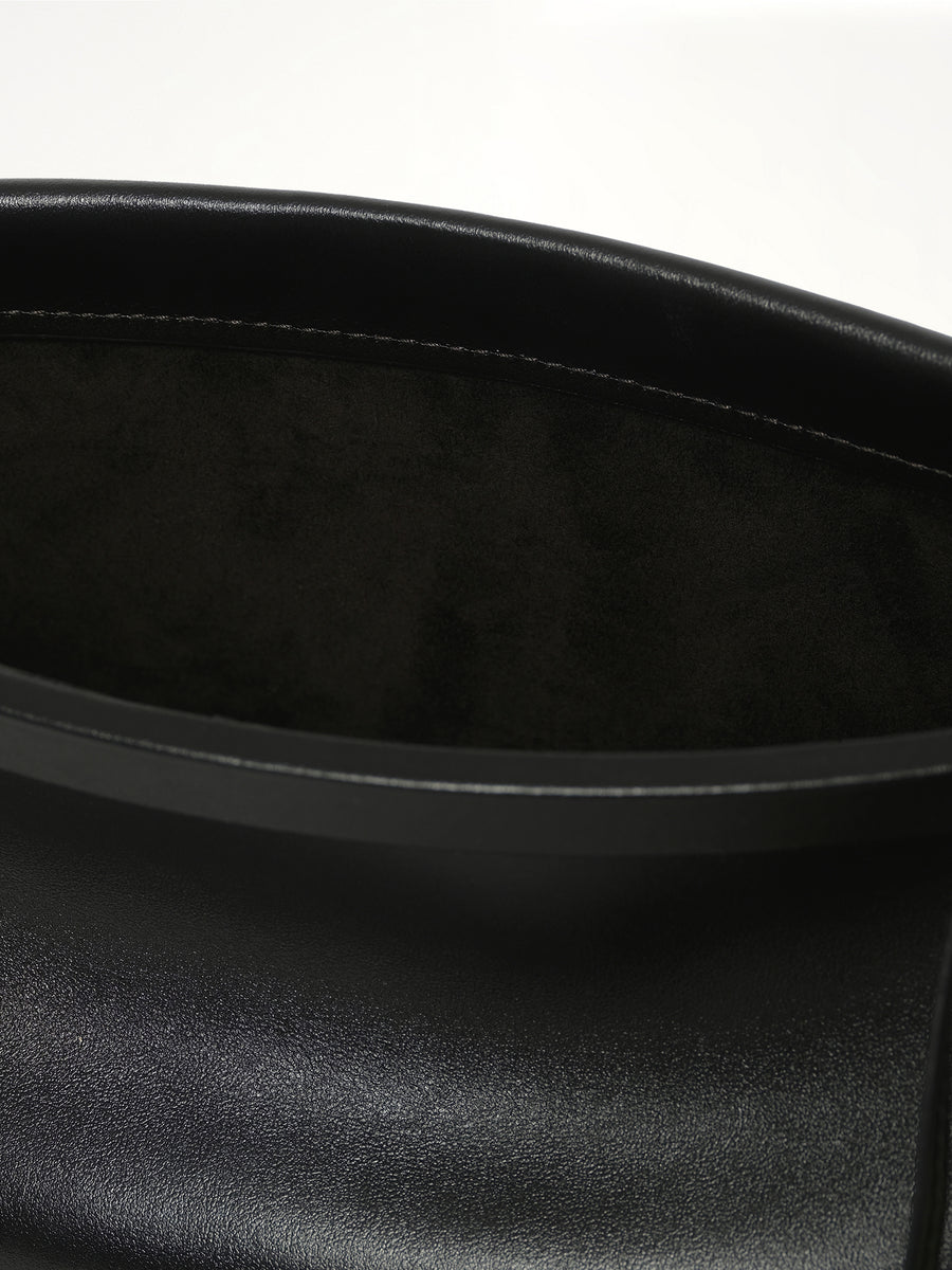 Le Click East West Small Bag in Black