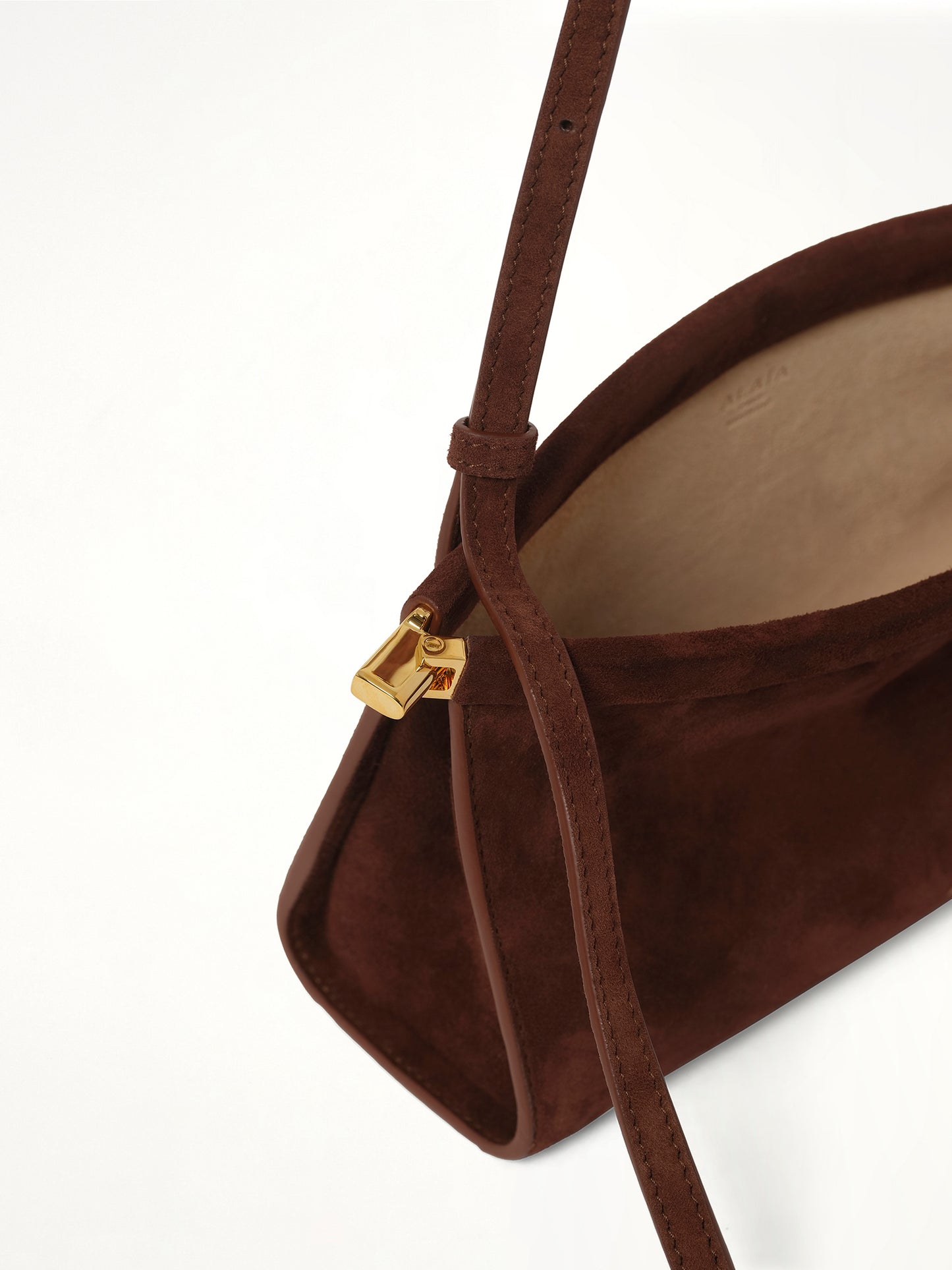 Le Click East West Small Bag in Brun Fonce