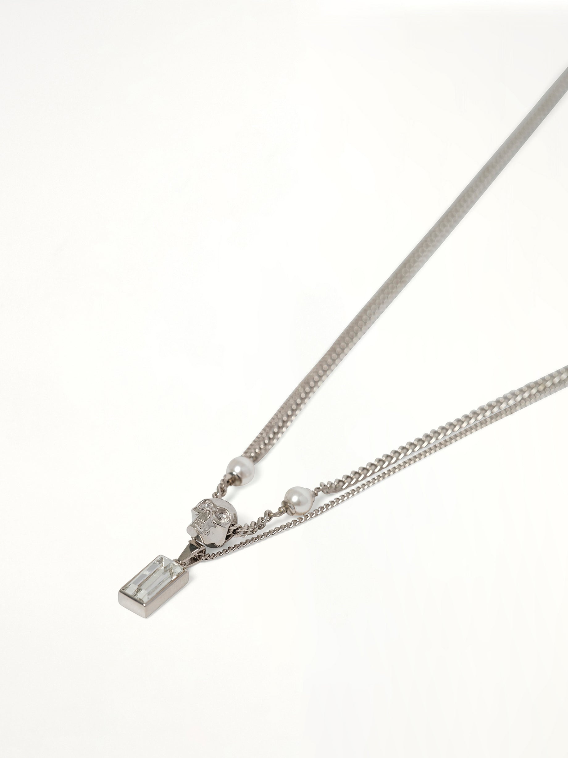 Skull & Pearl Necklace in Silver