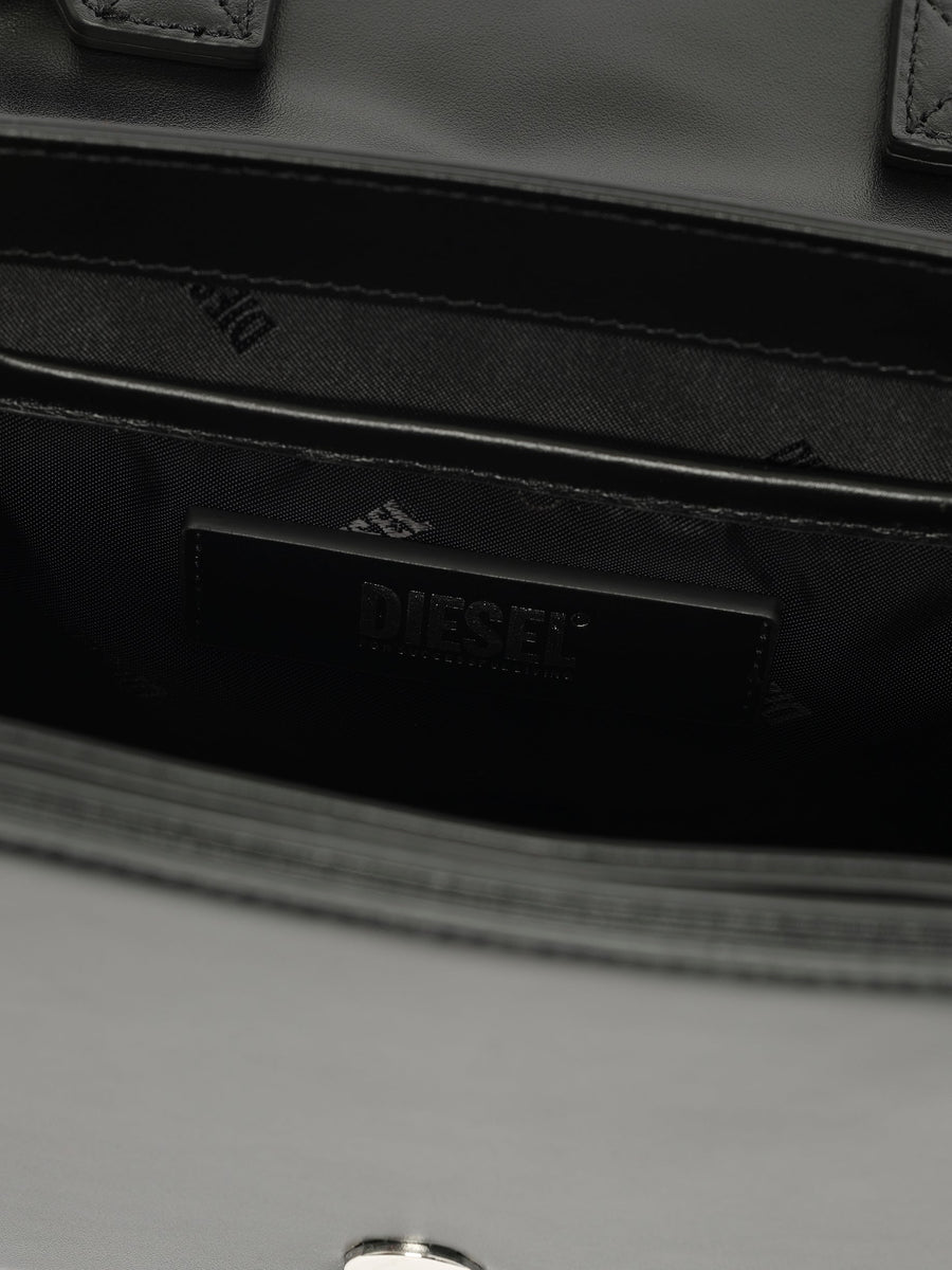 1DR M in Black