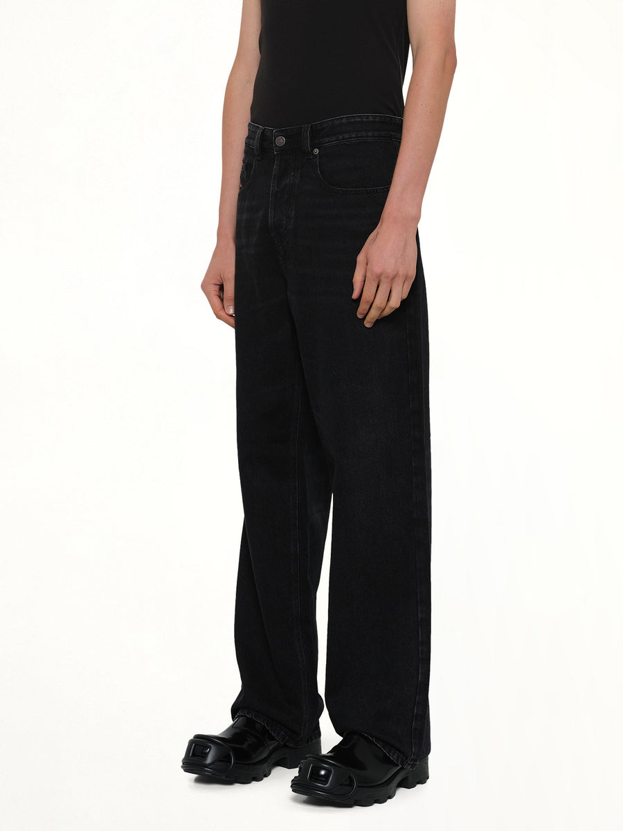 2001 D-MACRO Relaxed Jeans in Black