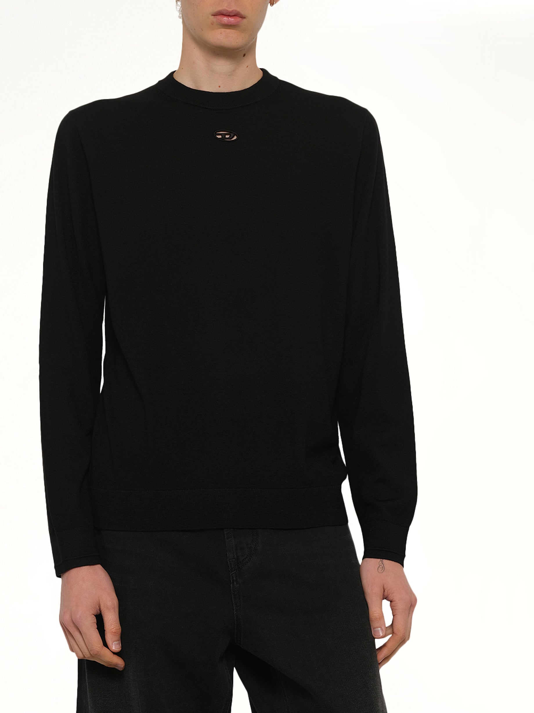 K-VALIAM Sweater in Black
