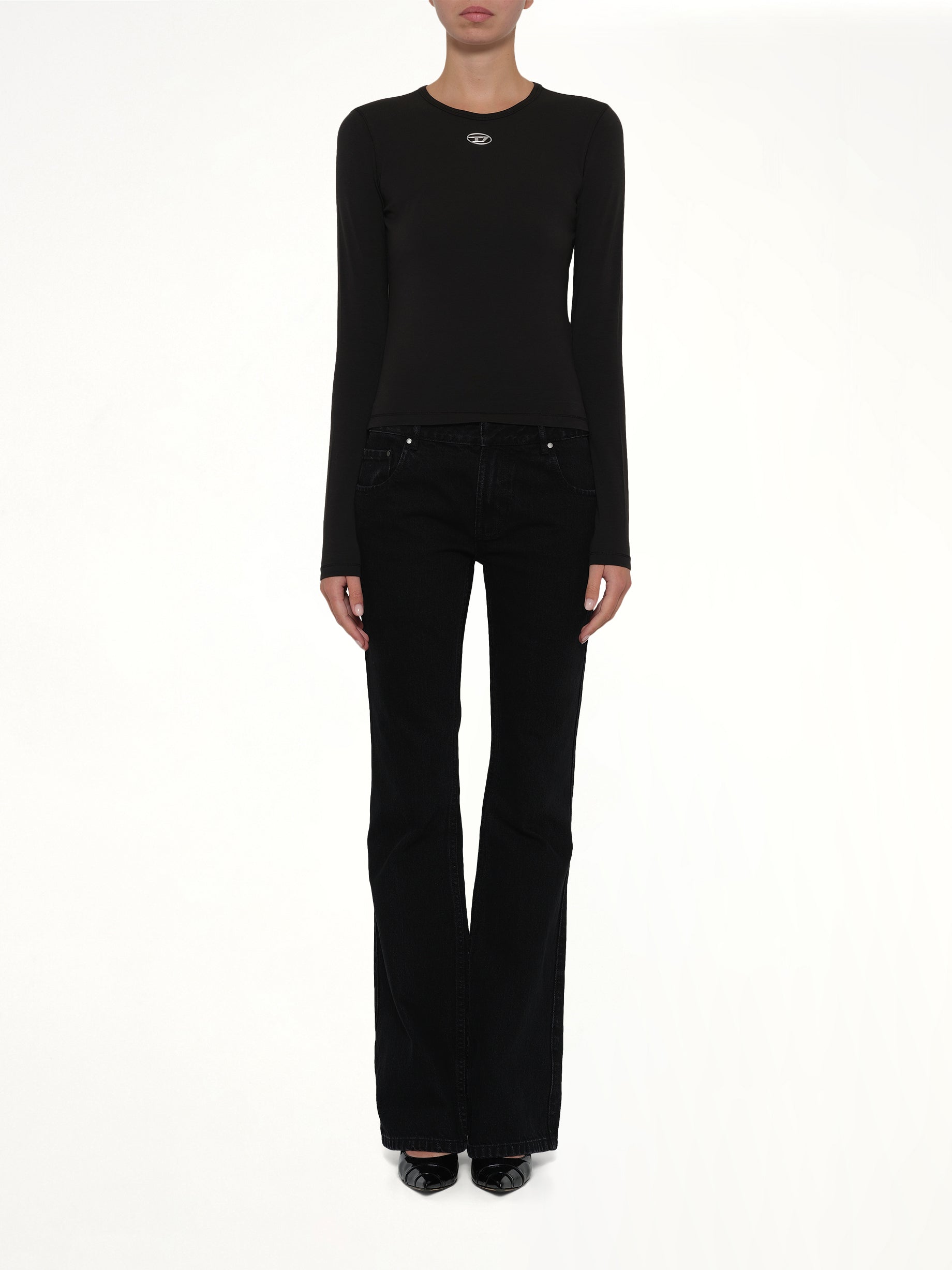 DIESEL T-UNCUTIESLONG-LS-OD LS T-Shirt in Black Model View from MARAIS