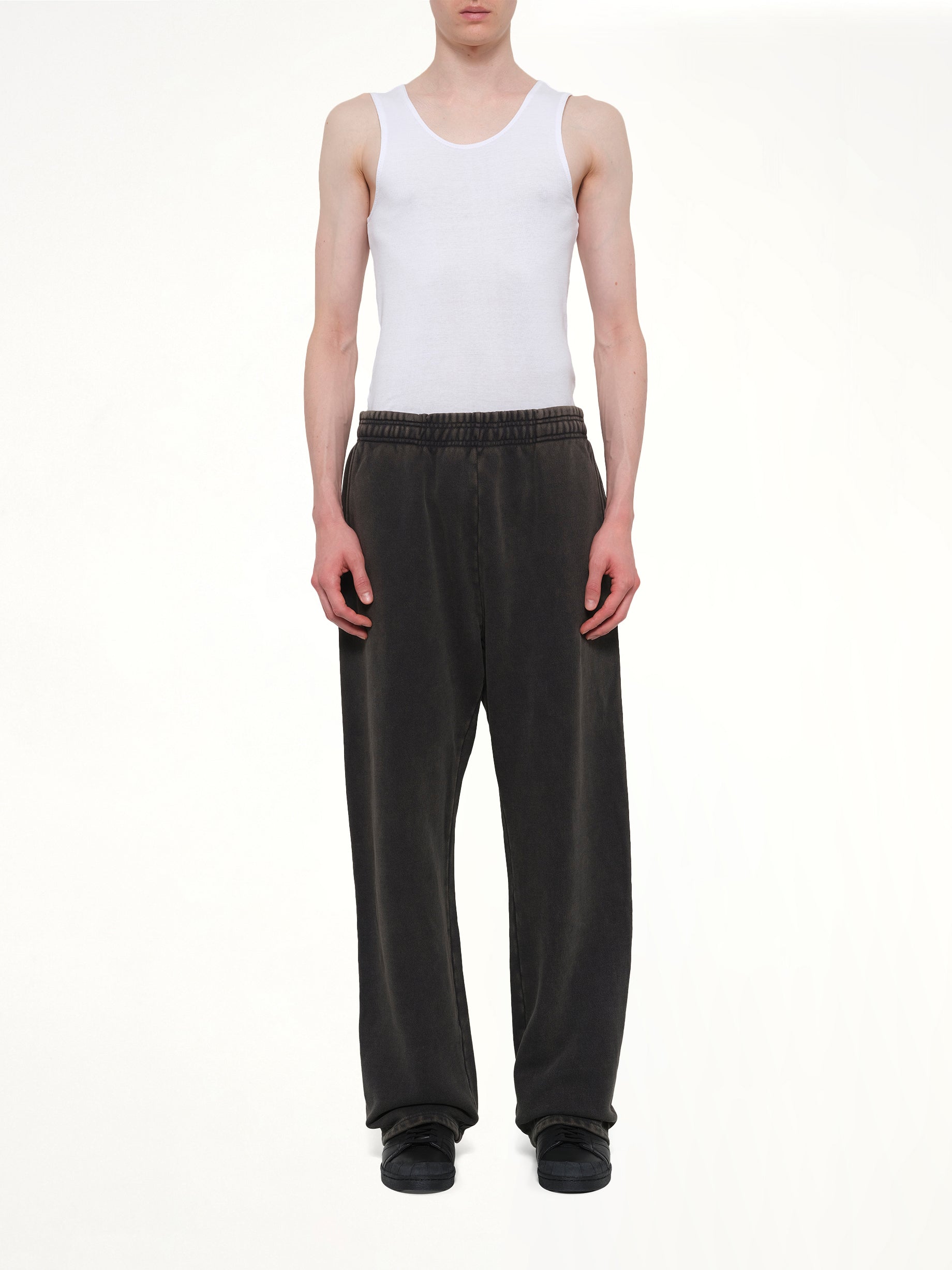 ENTIRE STUDIOS Straight Leg Sweatpant in Washed Black Model View from MARAIS