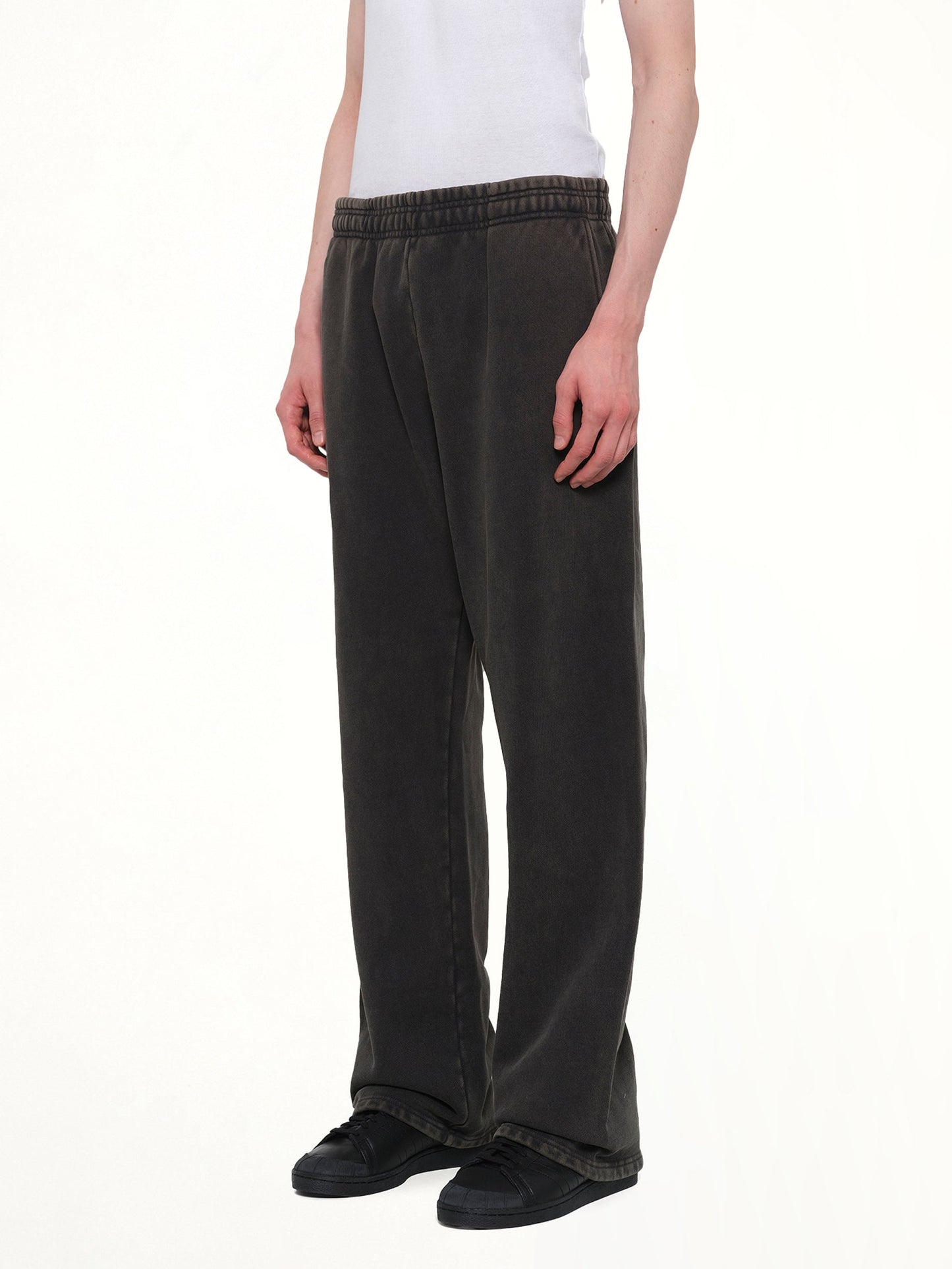 Straight Leg Sweatpant in Washed Black