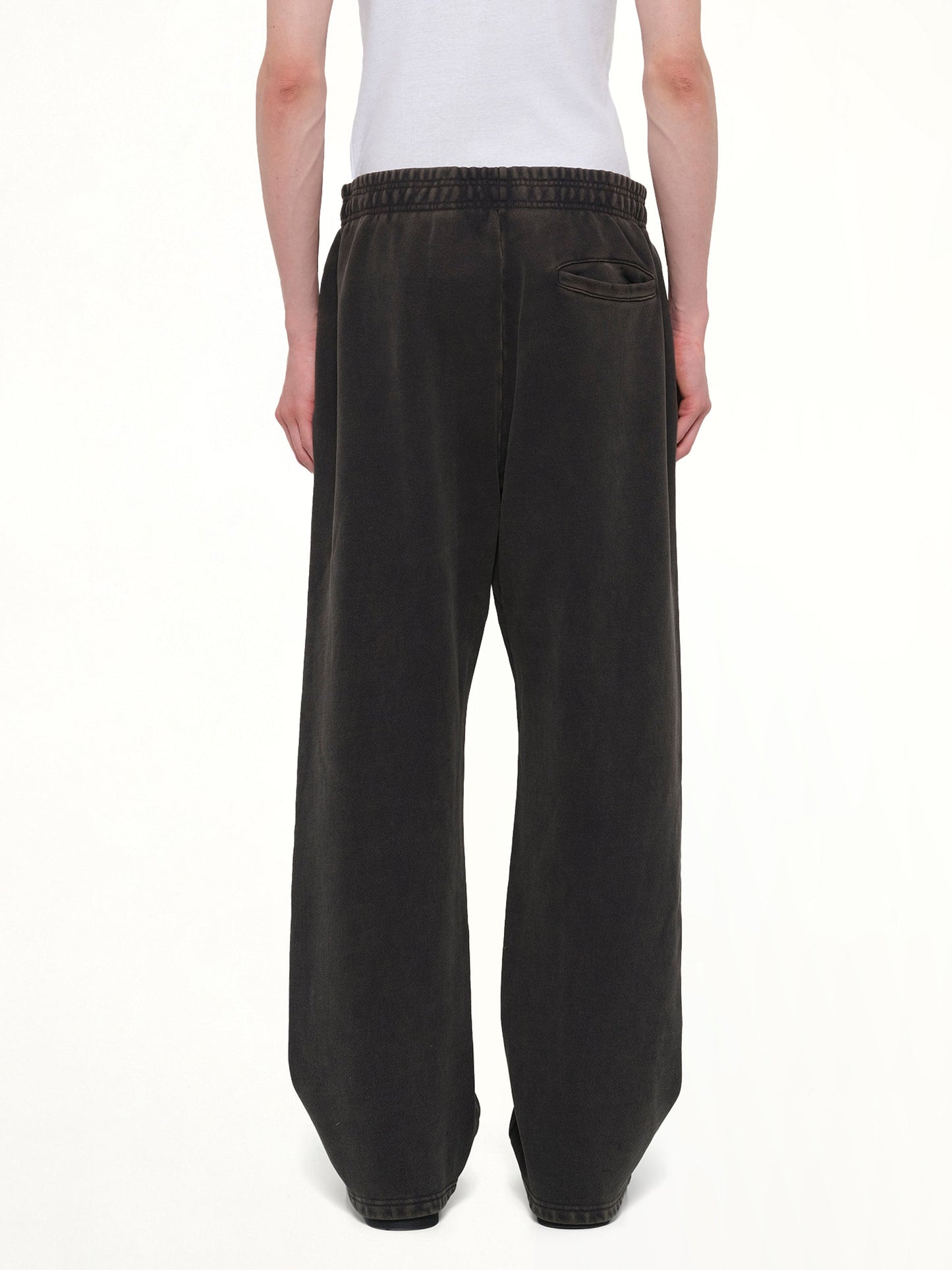 Straight Leg Sweatpant in Washed Black