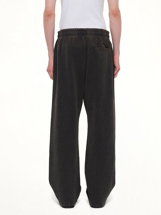 Straight Leg Sweatpant in Washed Black