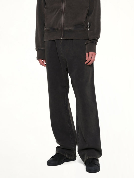 Straight Leg Sweatpant in Washed Black