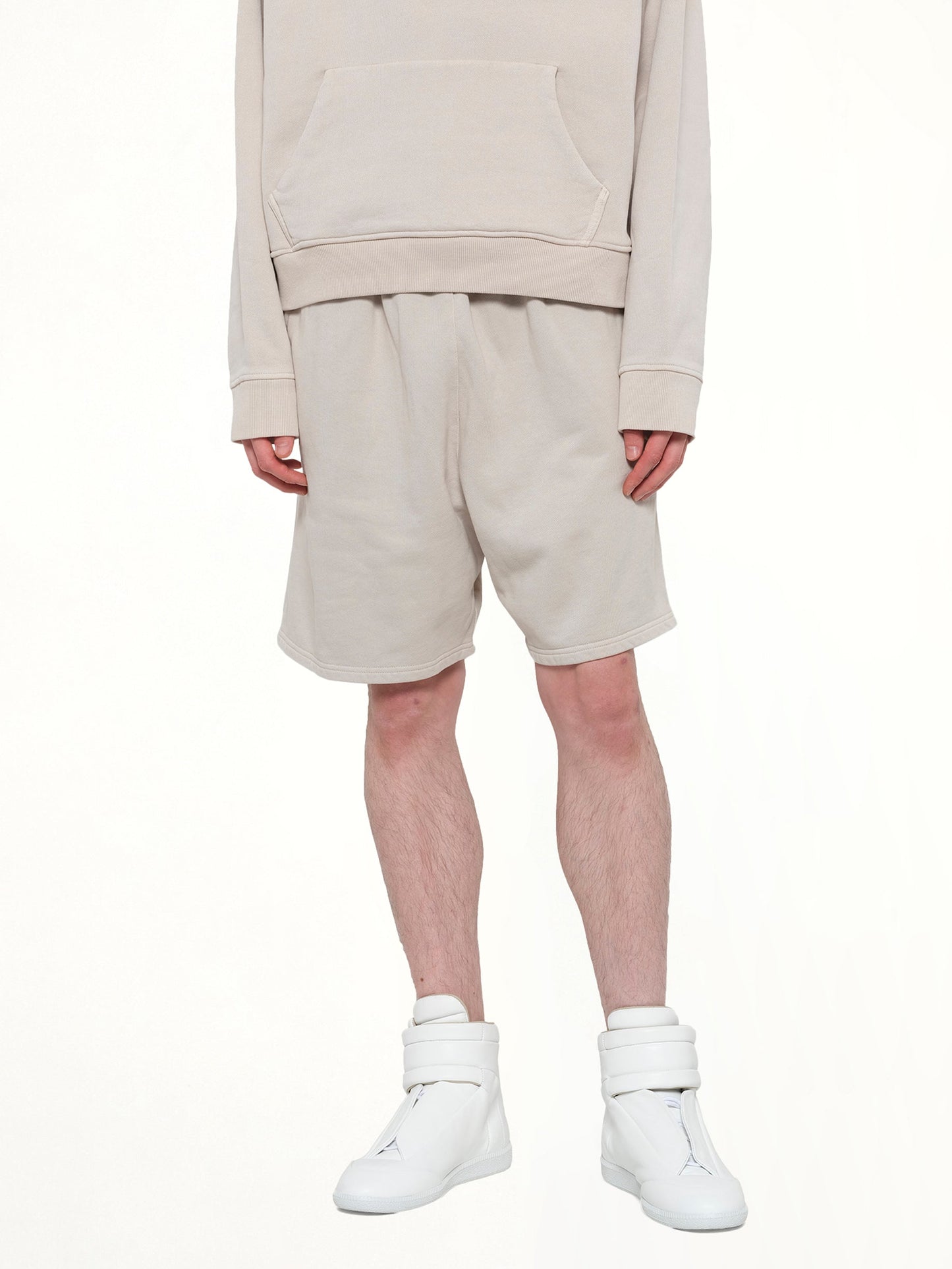 Standard Sweatshort in Off White