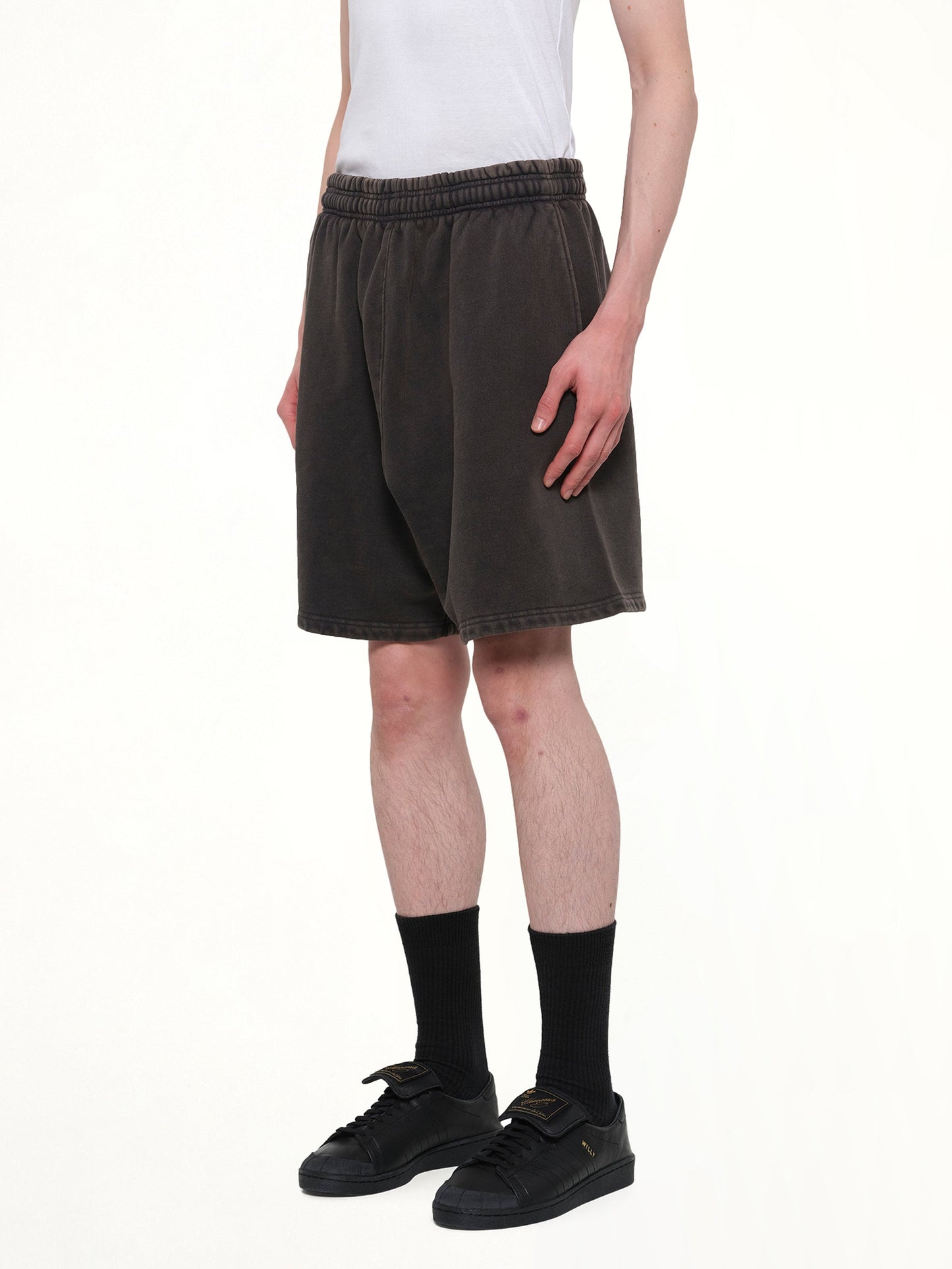 Standard Sweatshort in Washed Black