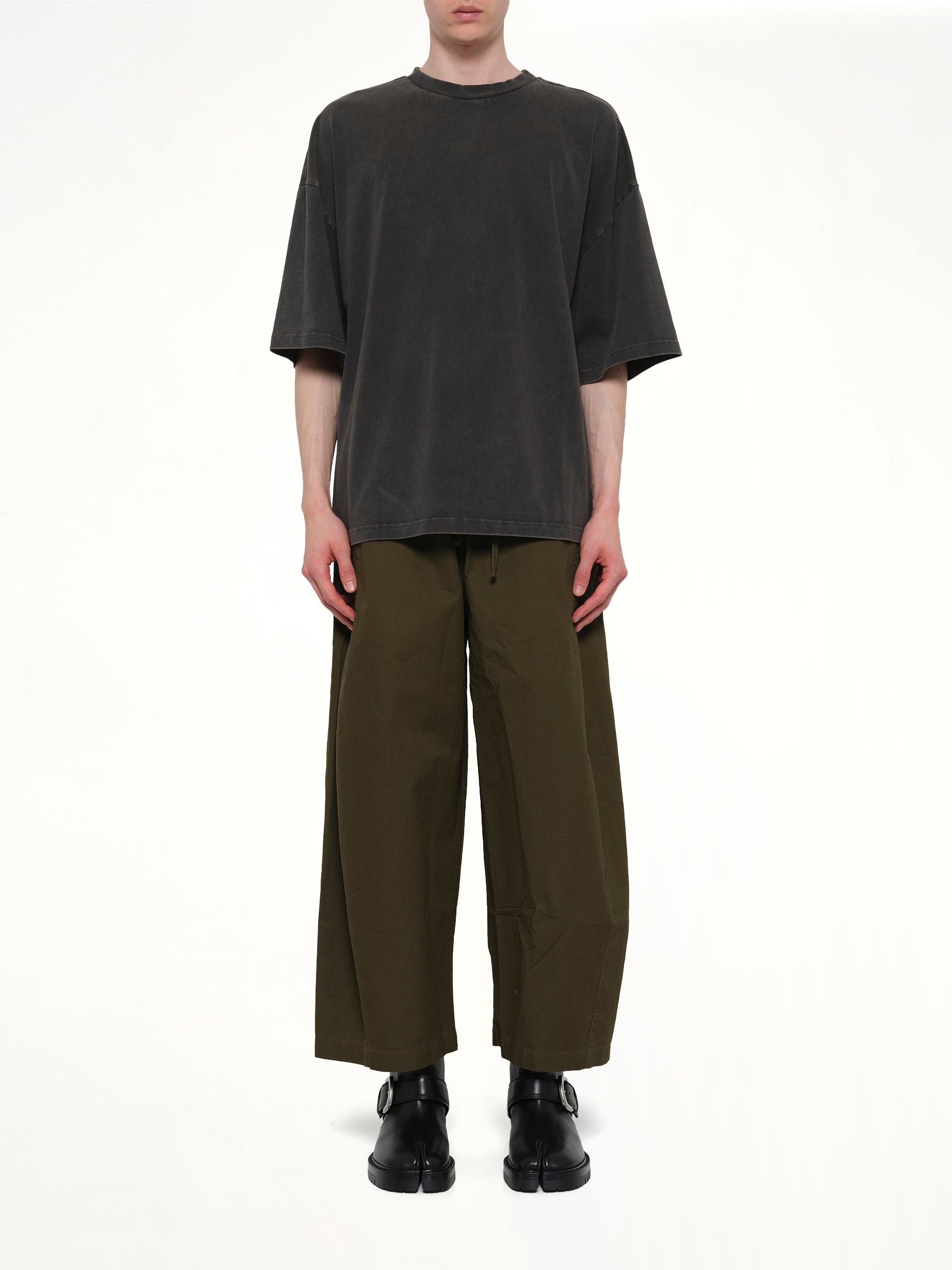 ENTIRE STUDIOS Heavy Boxy T-Shirt in Washed Black Model View from MARAIS