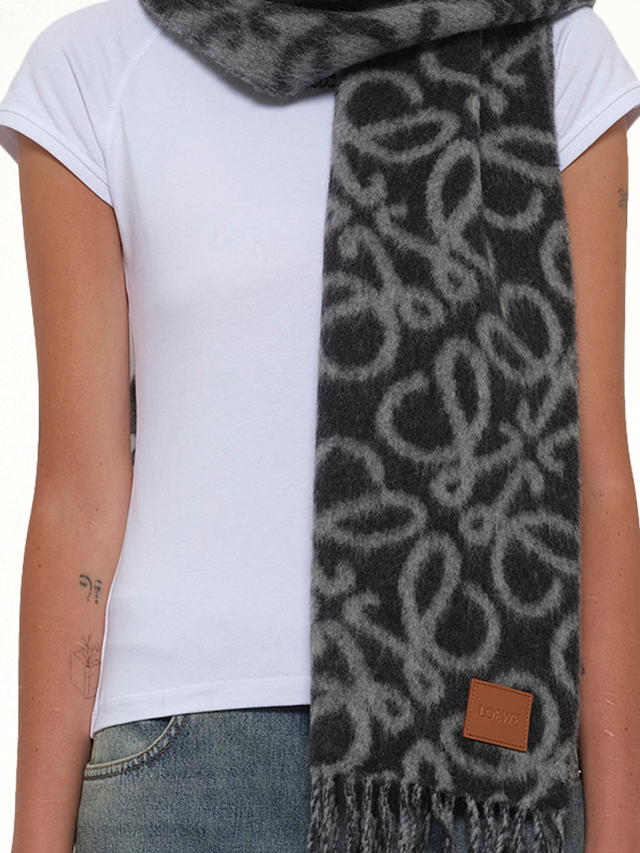 Anagram Scarf in Black/Grey