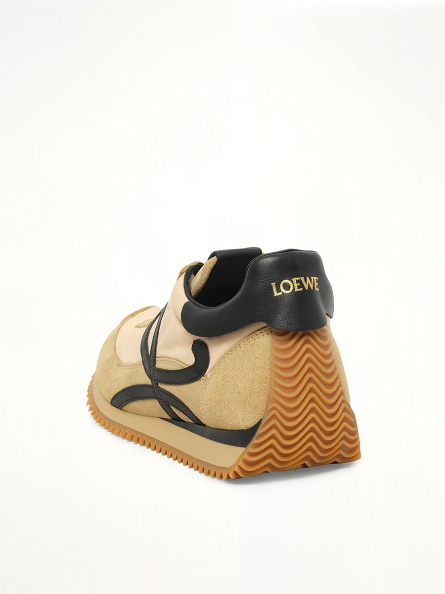 Flow Runner 2.0 in Gold/Black Back View | LOEWE