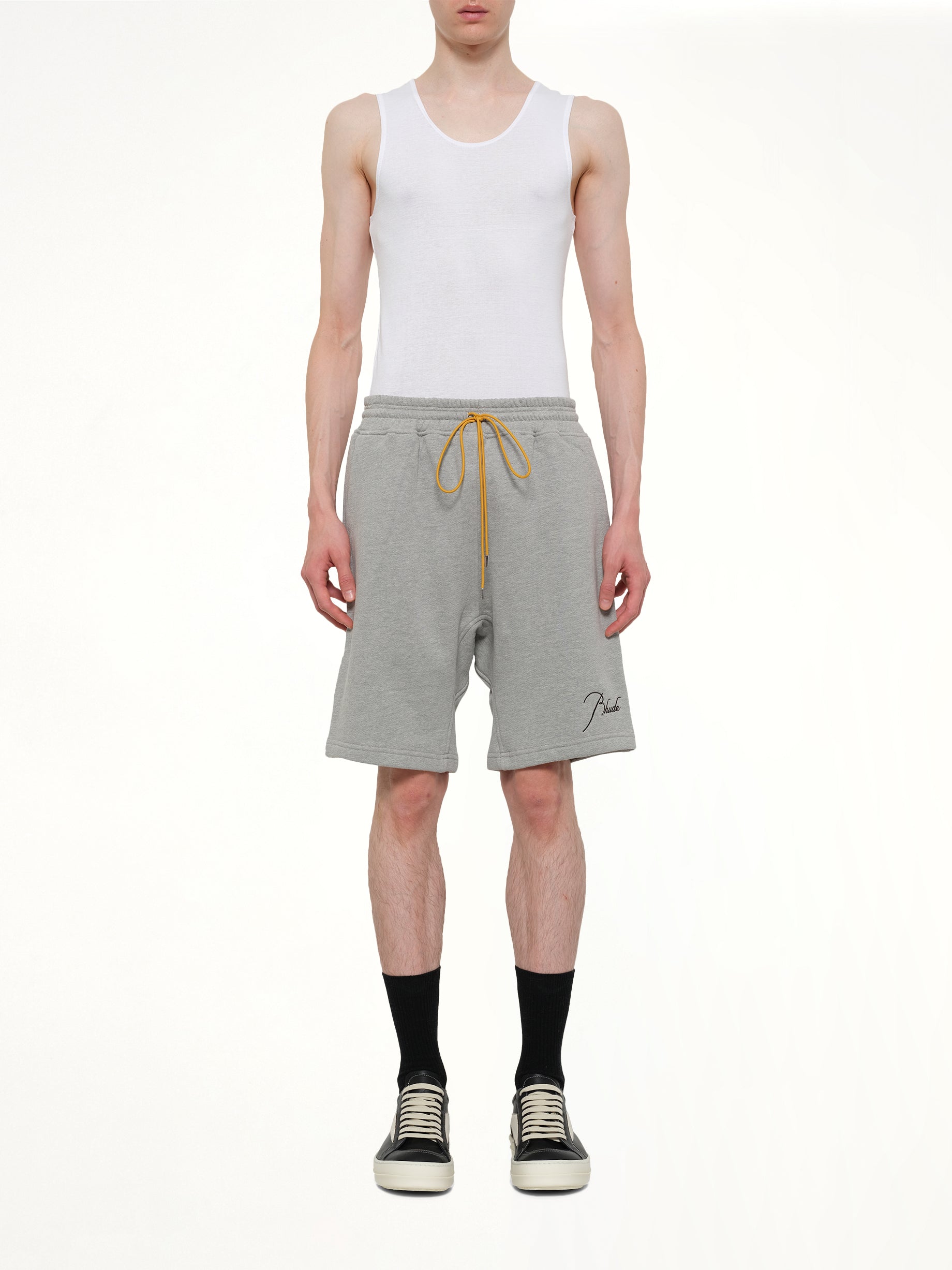RHUDE , Classique Sweatshort in Heather Grey/Black Model View from MARAIS