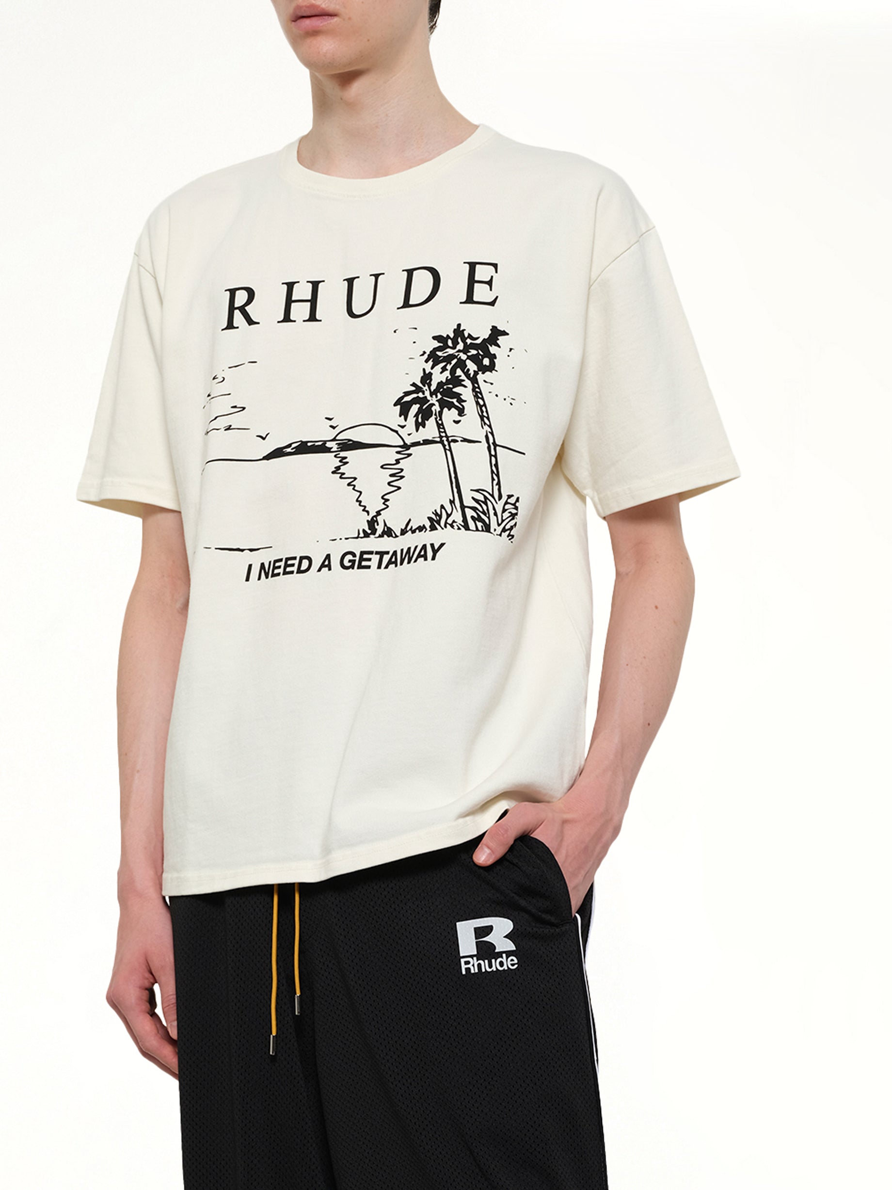 ヴィンテージホワイトのI Need A Getaway Tシャツ