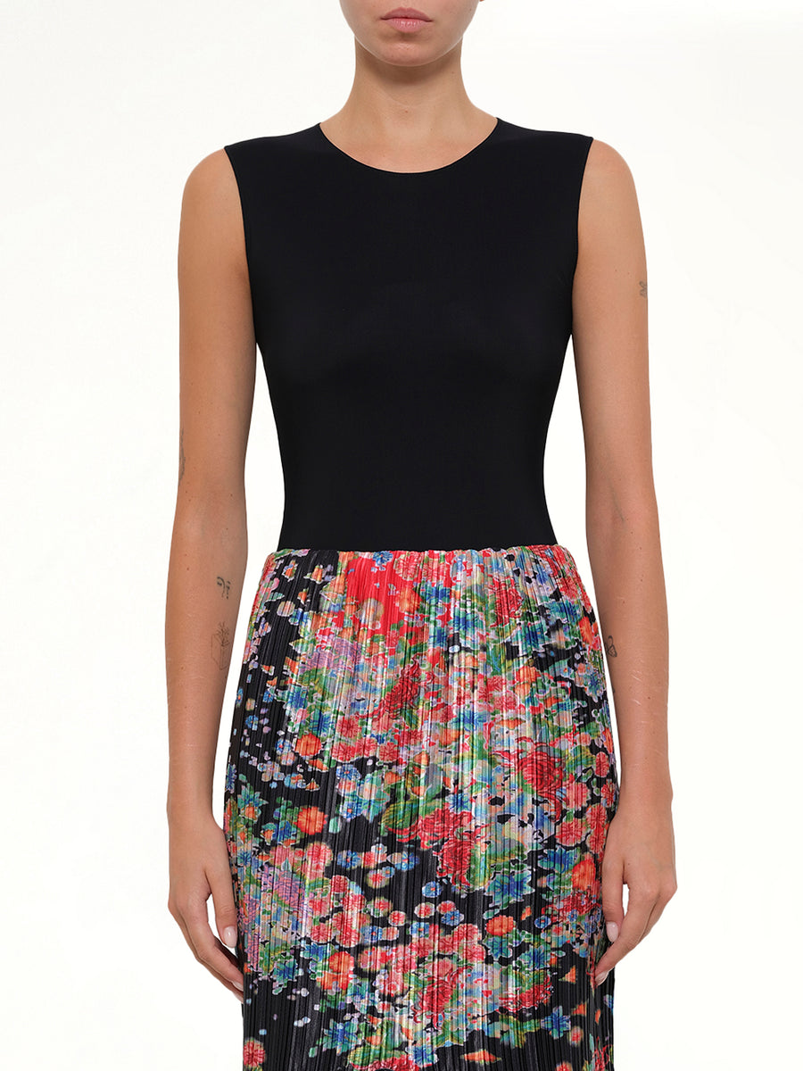 Asymmetric Bloom Pleated Skirt in Red