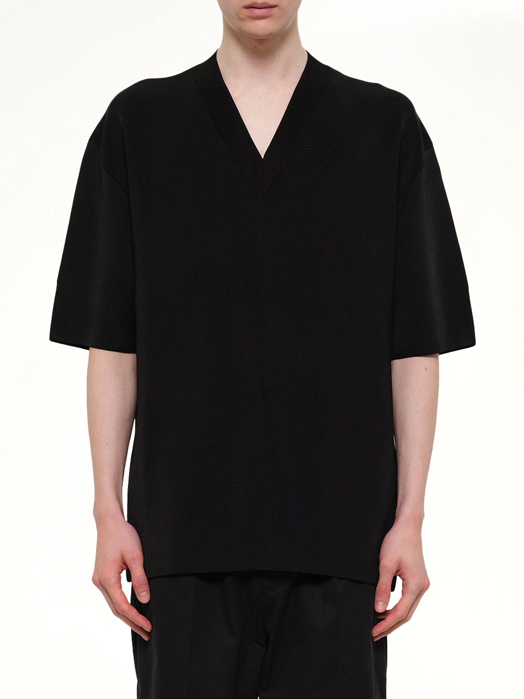 Short Sleeve V-Neck Sweater in Black