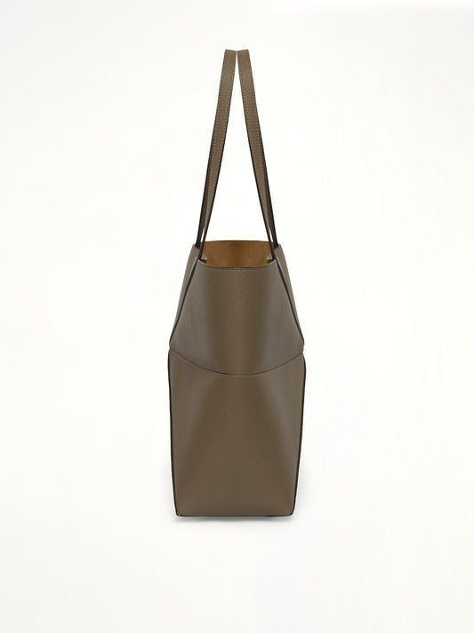Puzzle Fold Tote Horizontal M in Taupe
