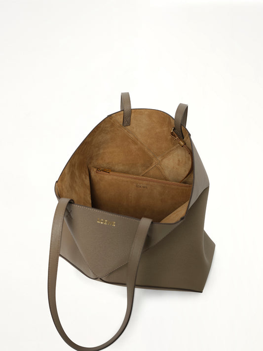 Puzzle Fold Tote Horizontal M in Taupe