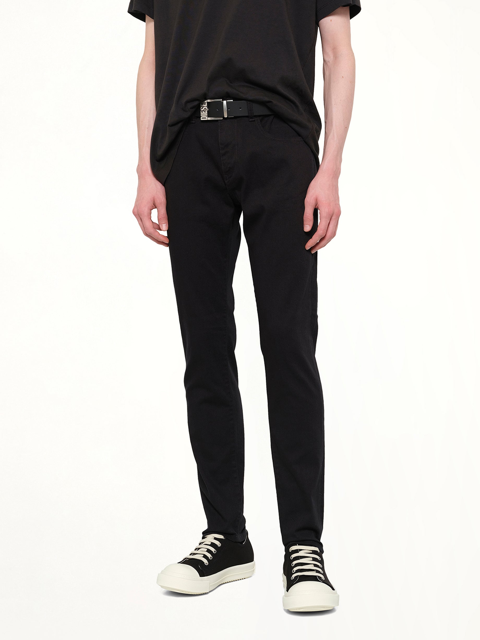 DIESEL , 2019 D-STRUKT Slim Jeans in Black Detail Shot from MARAIS