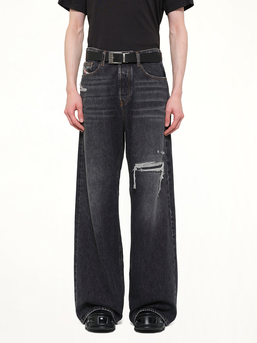 D-RISE Distressed Jeans in Grey