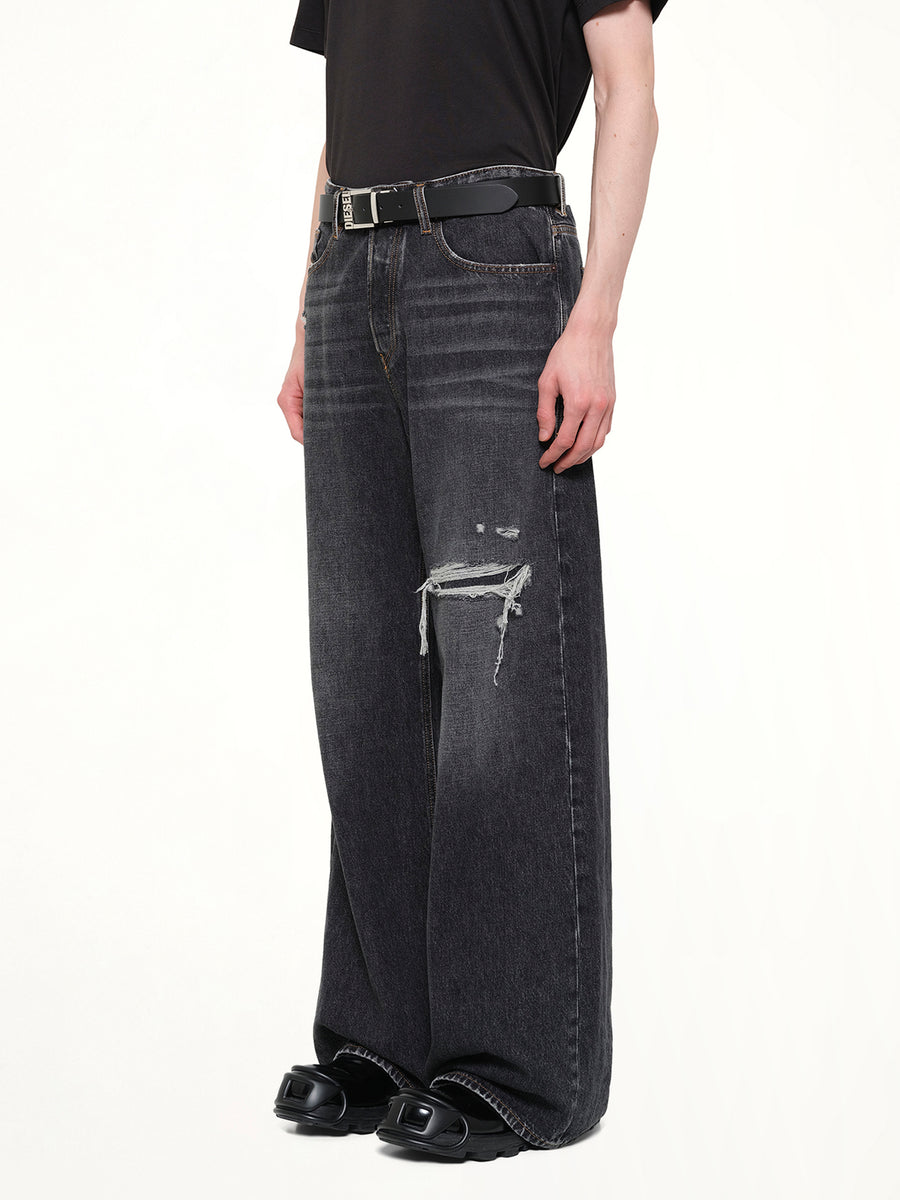 D-RISE Distressed Jeans in Grey