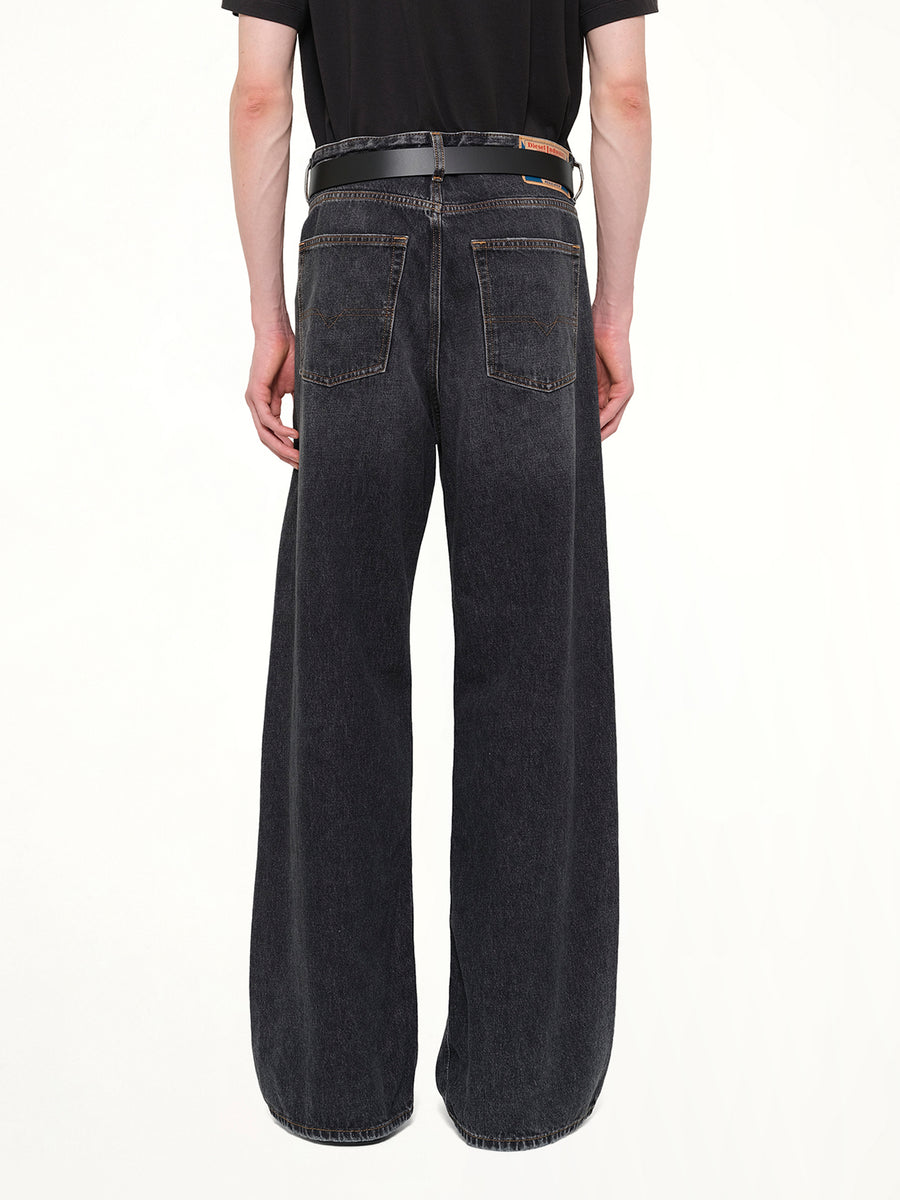 D-RISE Distressed Jeans in Grey