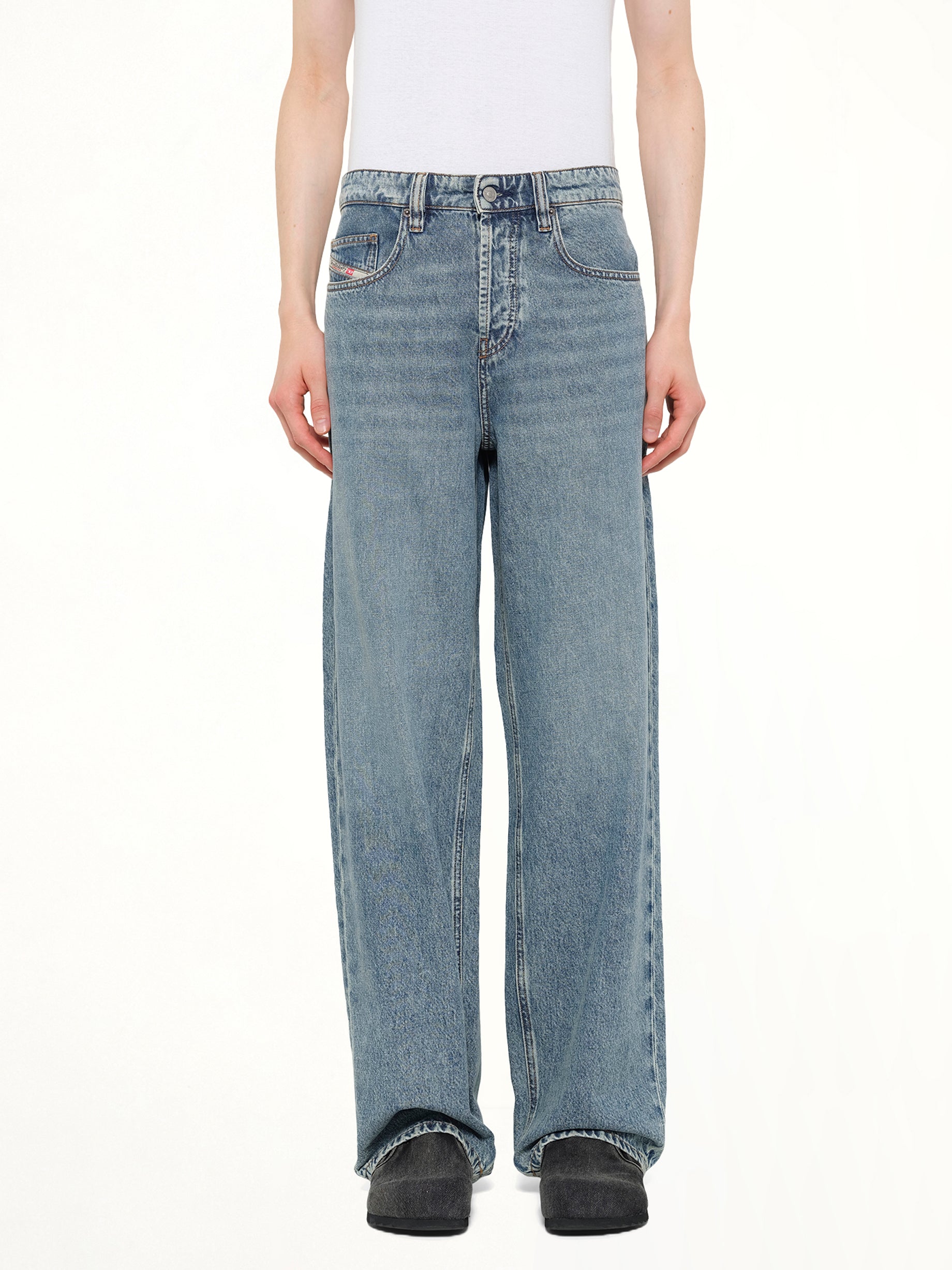 2001 D-MACRO Relaxed Jeans in Blue