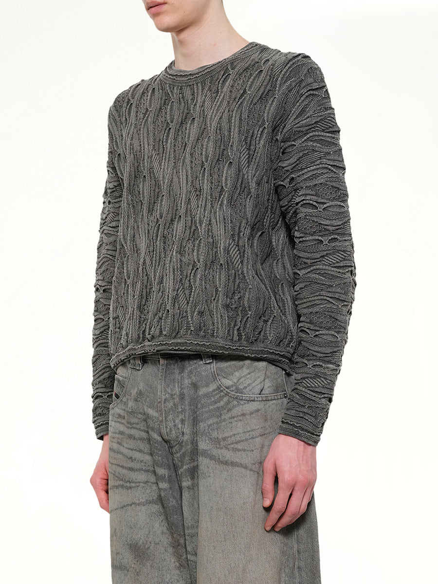 Air Yarn Regulator Knit Pullover in Charcoal