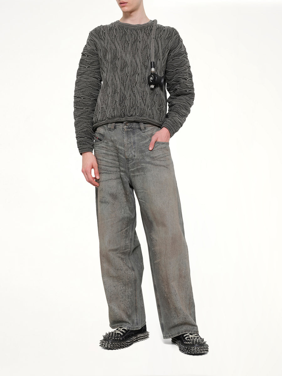 Air Yarn Regulator Knit Pullover in Charcoal