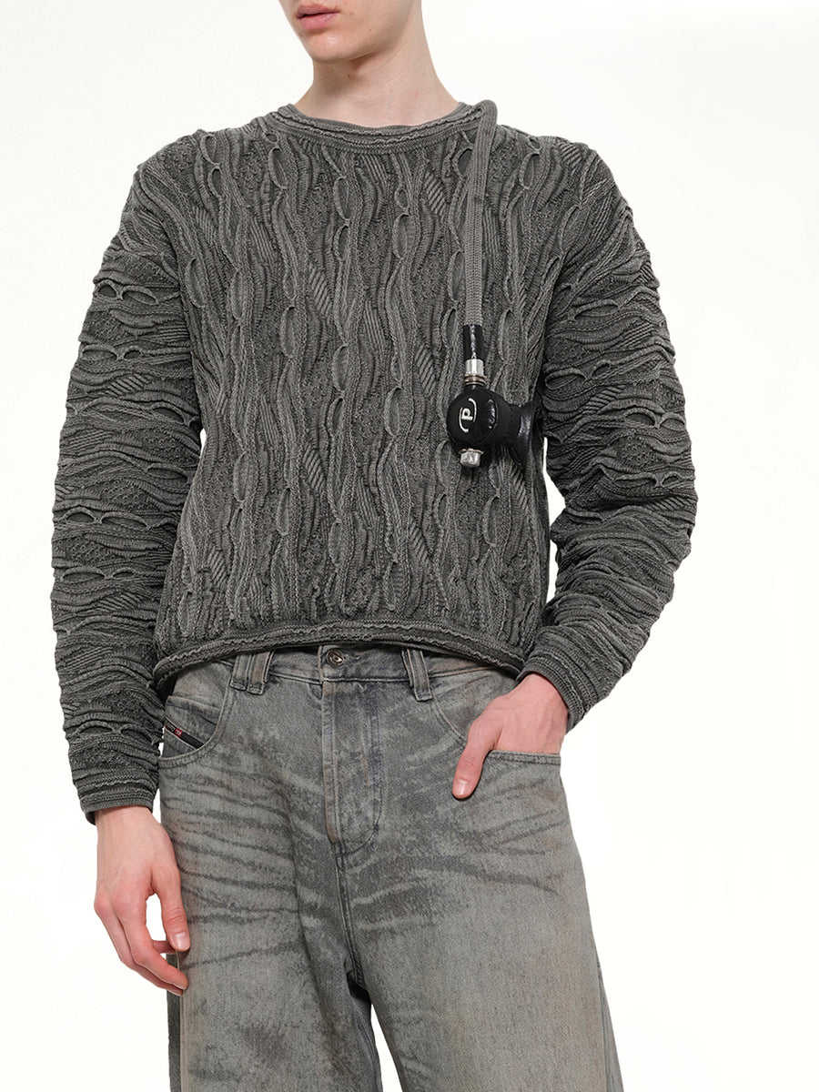 Air Yarn Regulator Knit Pullover in Charcoal