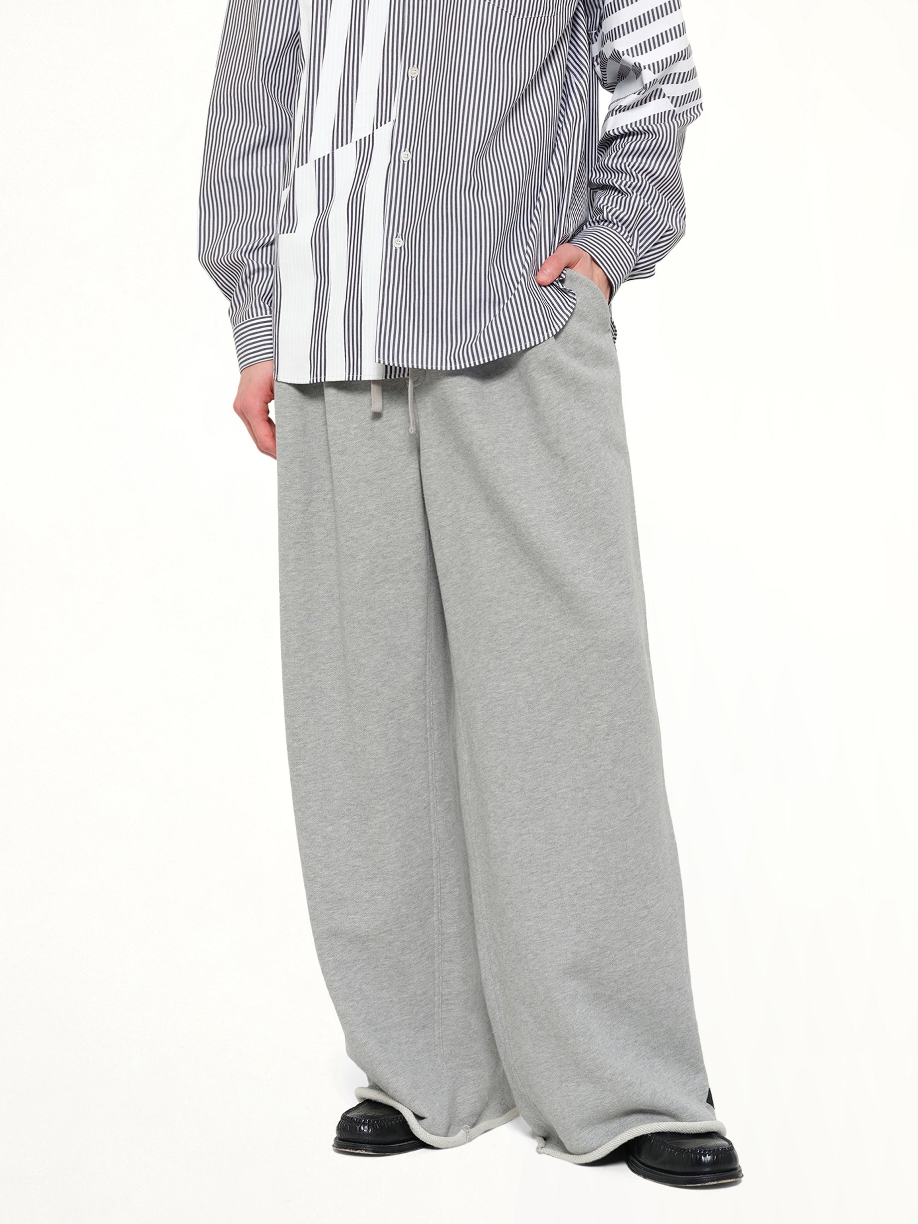 Pleated Pants Back Pile Knit in Grey