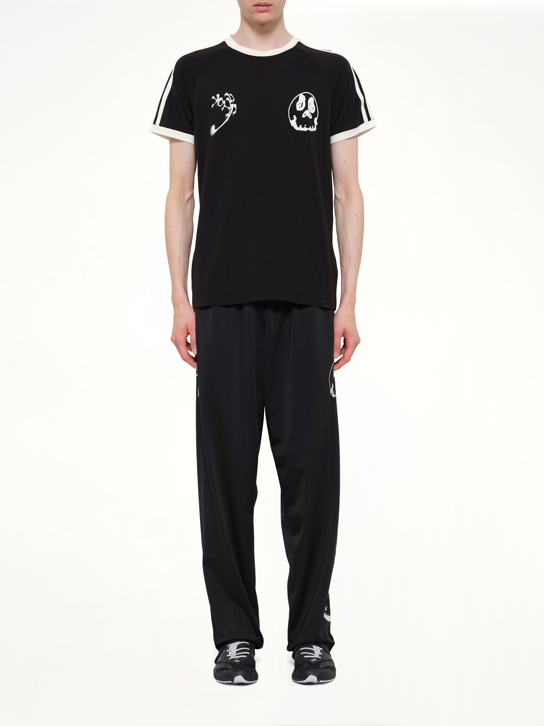 Skull Graphic 3 Stripe T-Shirt in Black