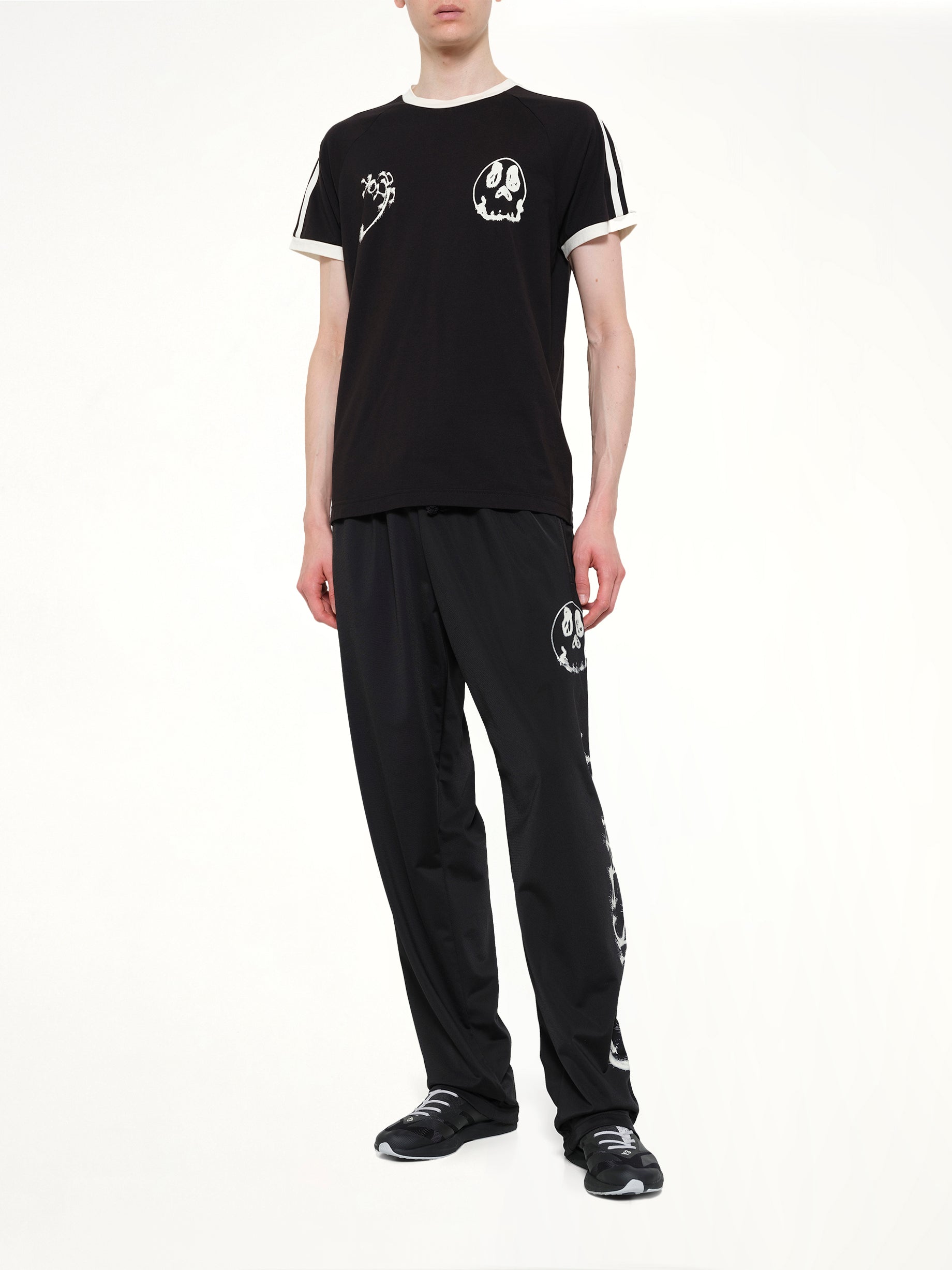 Skull Graphic 3 Stripe T-Shirt in Black