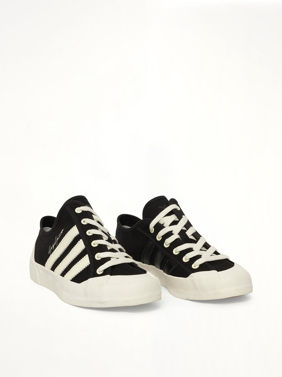 Y-3 Nisi Low Sneaker in Black/Off White