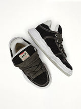 Wayne Puffer Patterned Lace Low Top Sneakers in Black