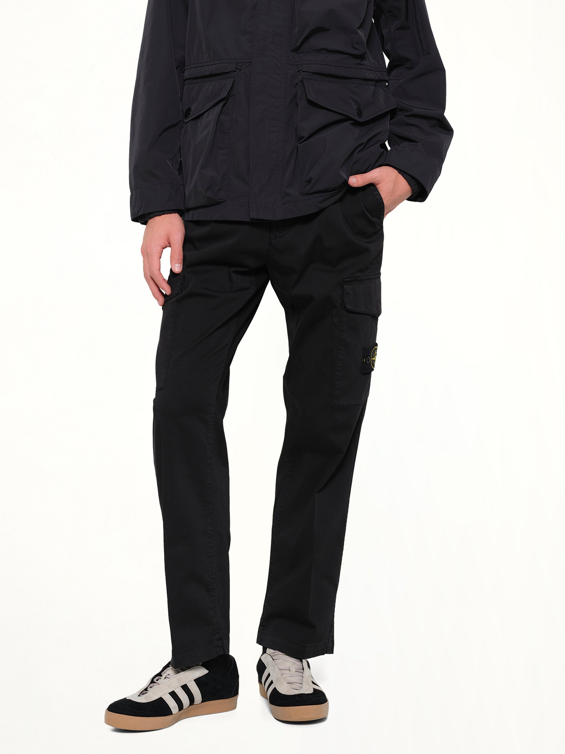 STONE ISLAND 3100023 Trousers in Black Detail Shot from MARAIS