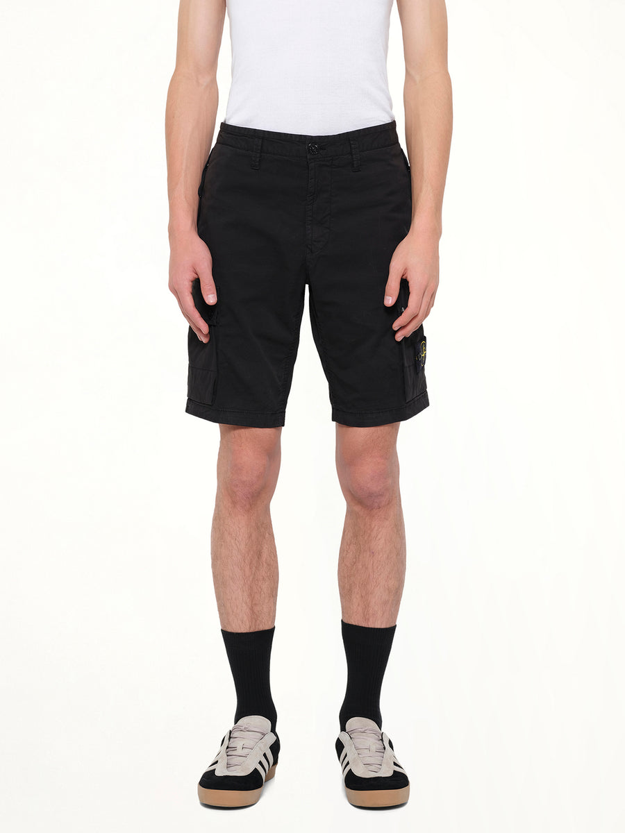 L100019 Shorts in Black
