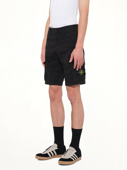 L100019 Shorts in Black