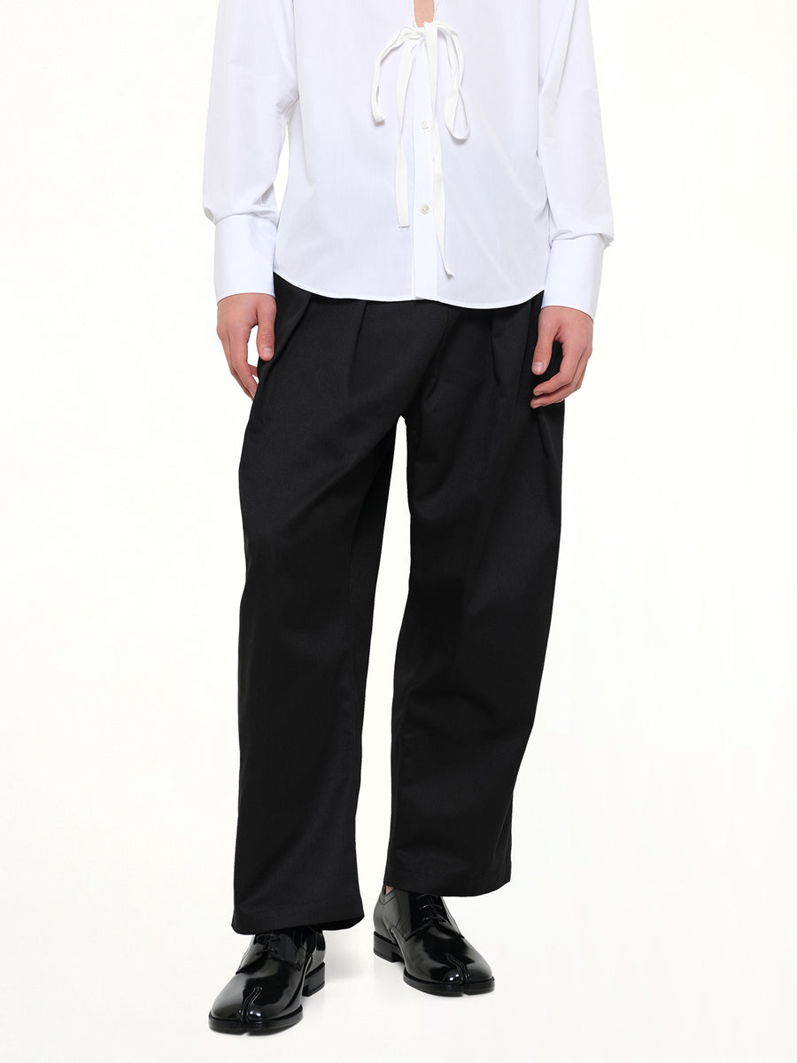 Cropped Chino Pants in Black