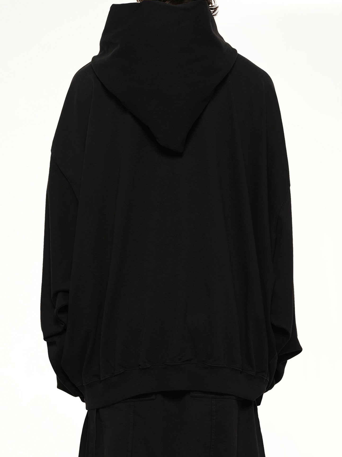 Mountain Hun Hoodie in Black