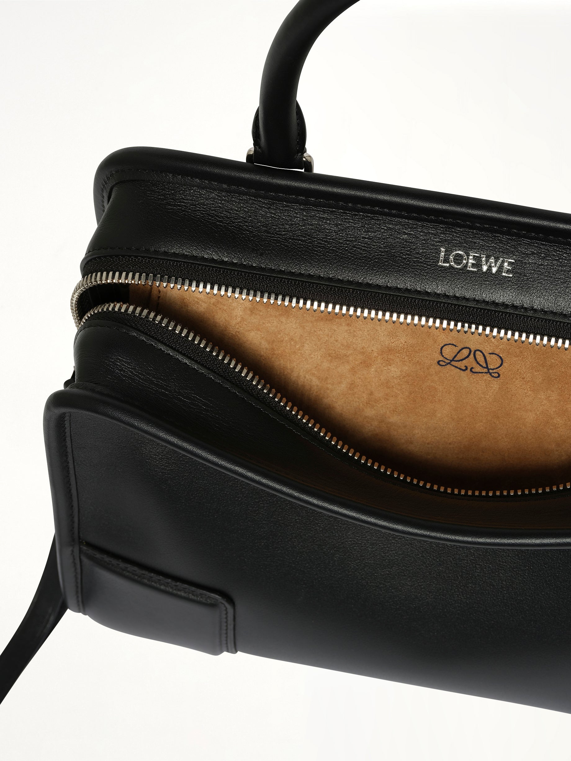 Amazona 180 Small Bag in Black