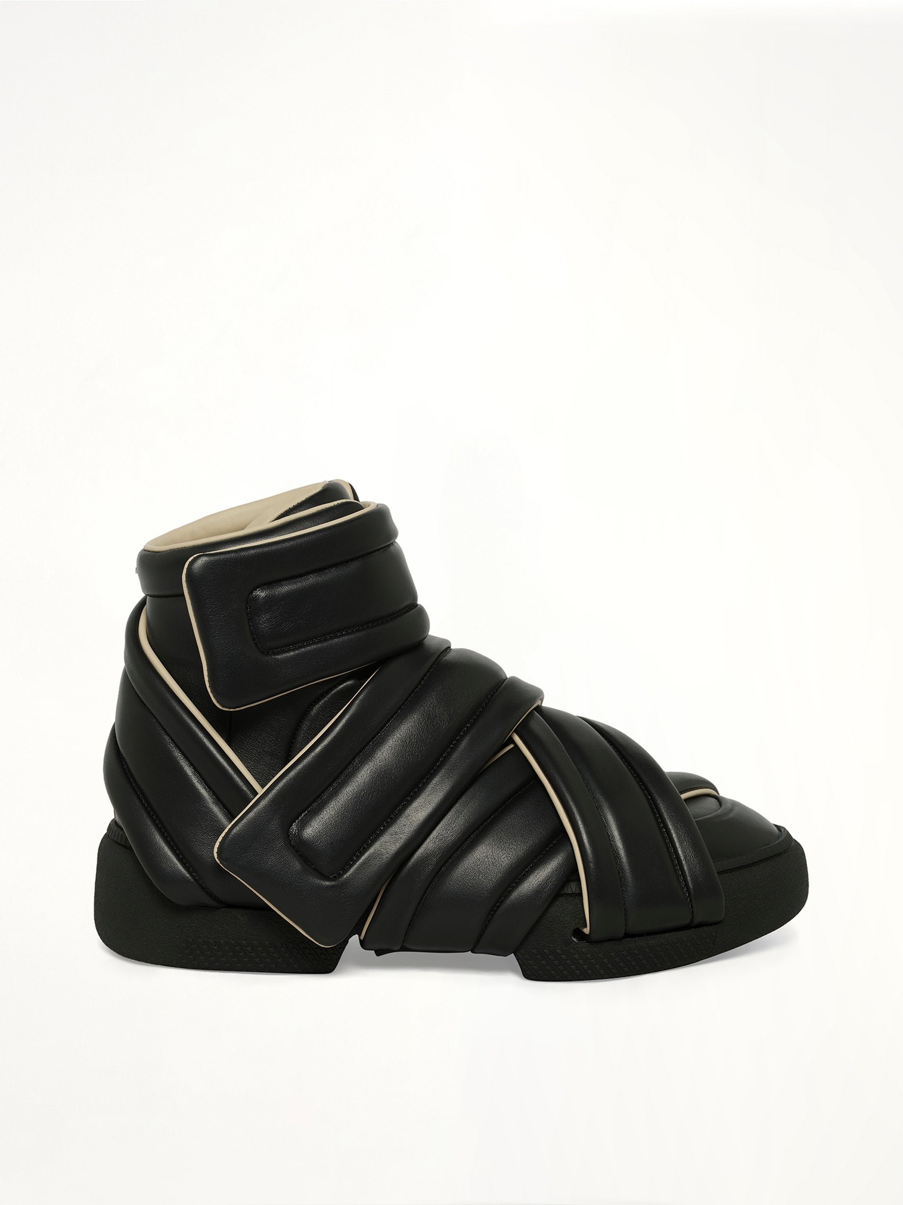 Future Show Sneaker in Black