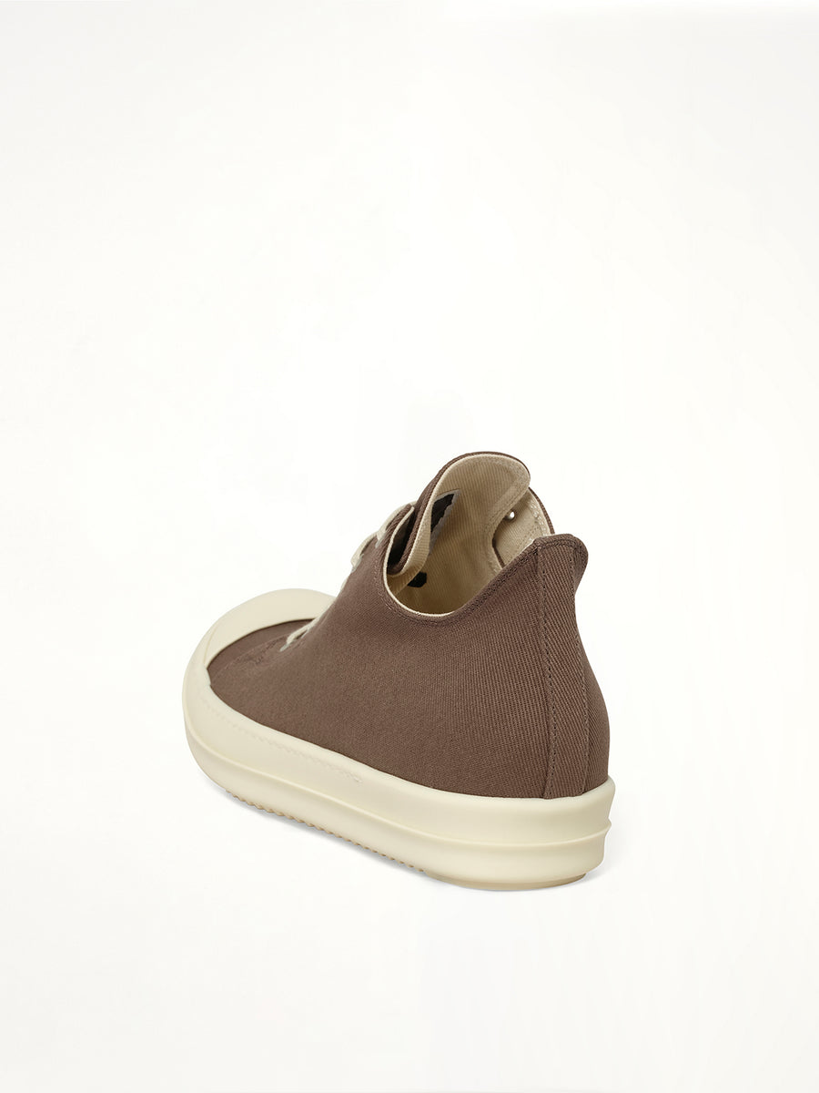 Low Sneaks in Dust/Milk