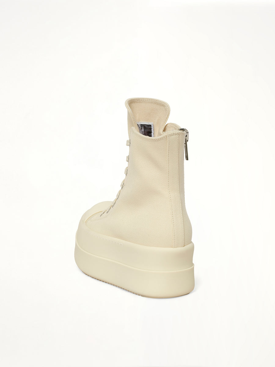 Mega Bumper Sneaks in Milk
